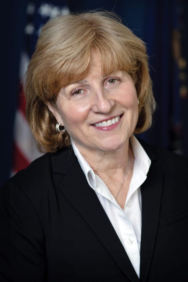Senator Judy Schwank headshot