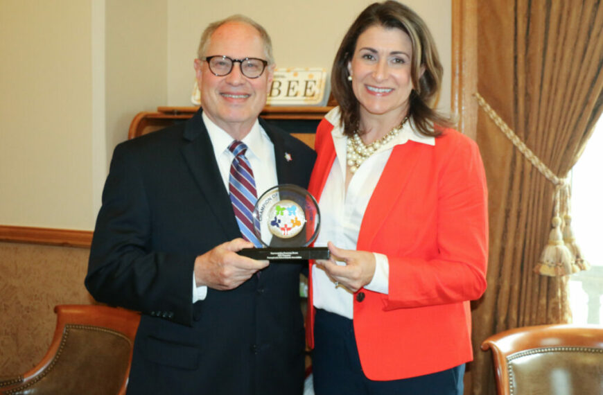 Rep. Brown presented award by PSBA Immediate Past President Art Levinowitz